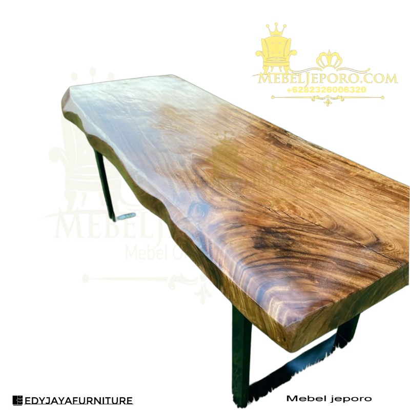 Meja Solid Kayu Trembesi Desain Alami Terbaru